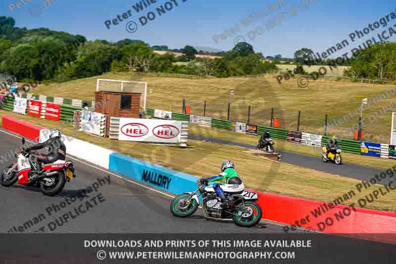 Vintage motorcycle club;eventdigitalimages;mallory park;mallory park trackday photographs;no limits trackdays;peter wileman photography;trackday digital images;trackday photos;vmcc festival 1000 bikes photographs